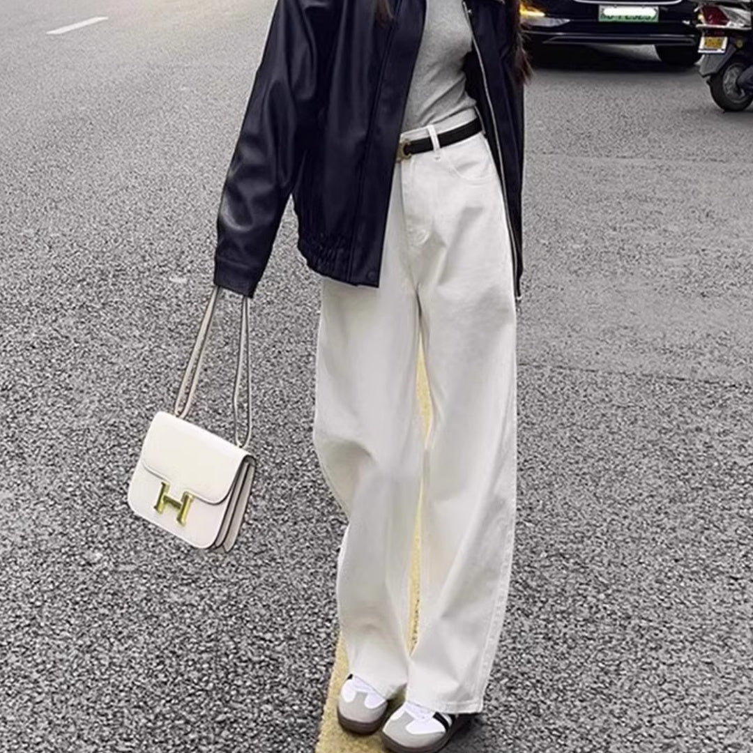 Clean Look Wide-Leg White Jeans