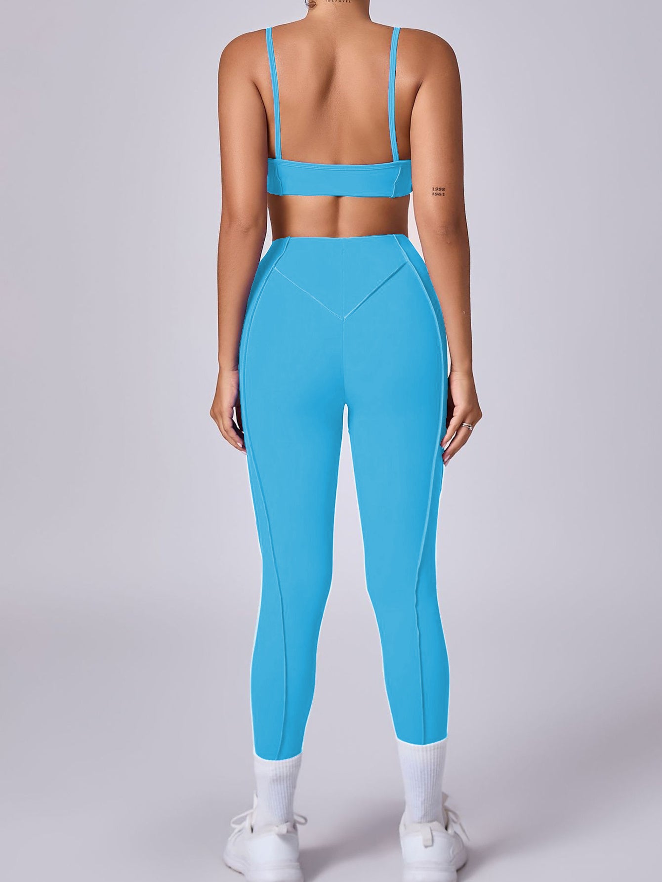 Outer Curve Seam Yoga Leggings